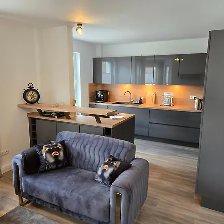 City Apartment アパート *